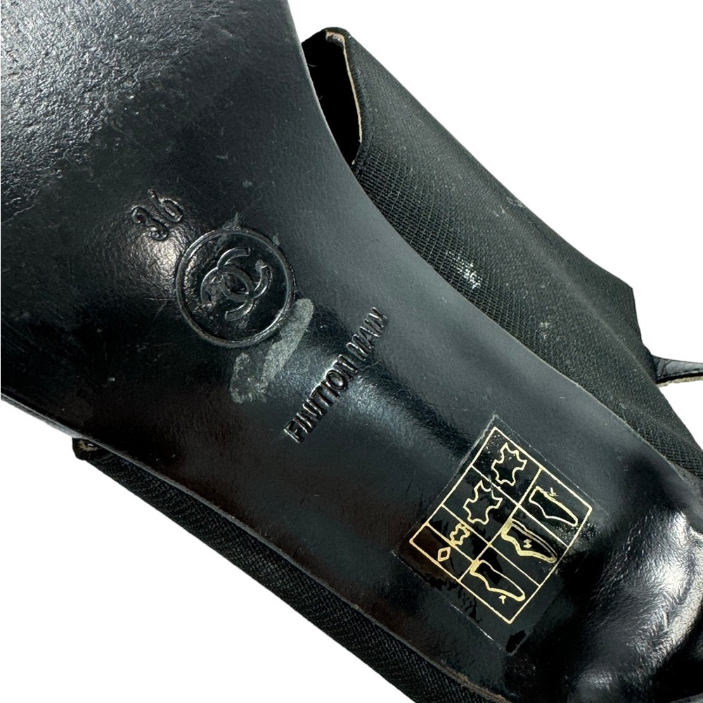 1999 CHANEL Silver Metallic Leather Black Spandex Slingback Sandals 36-6US - Picture 11 of 11